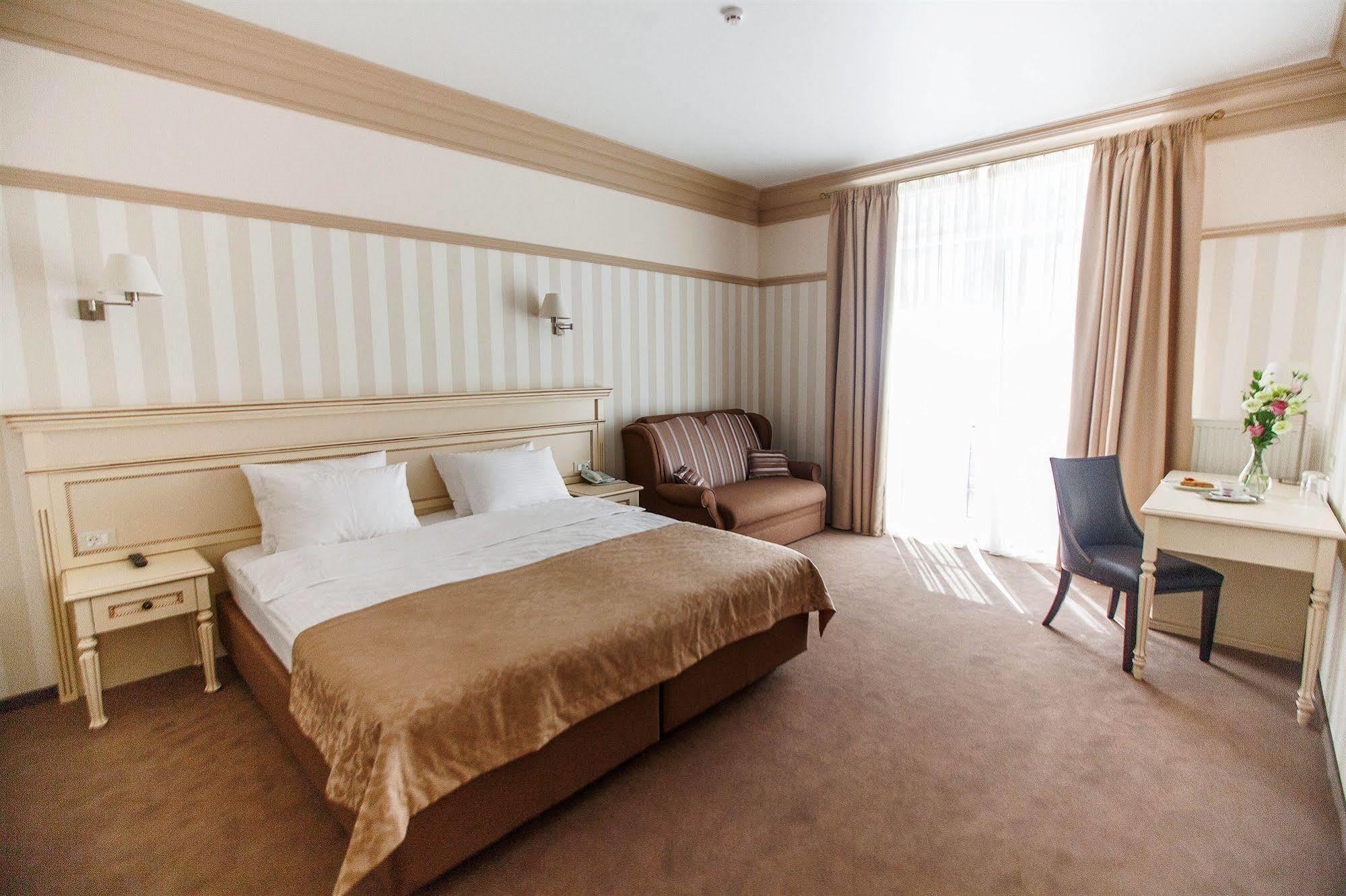 Premier Geneva Hotel Odessa Ngoại thất bức ảnh